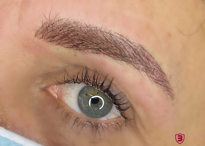 Trucco semipermanente sopracciglia