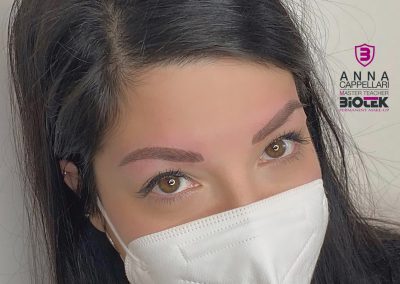 Trattamento trucco semipermanente sopracciglia