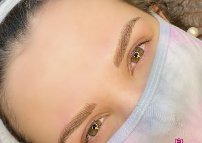 Trucco semipermanente sopracciglia