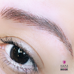 Anna Cappellari Trattamento Sopracciglia